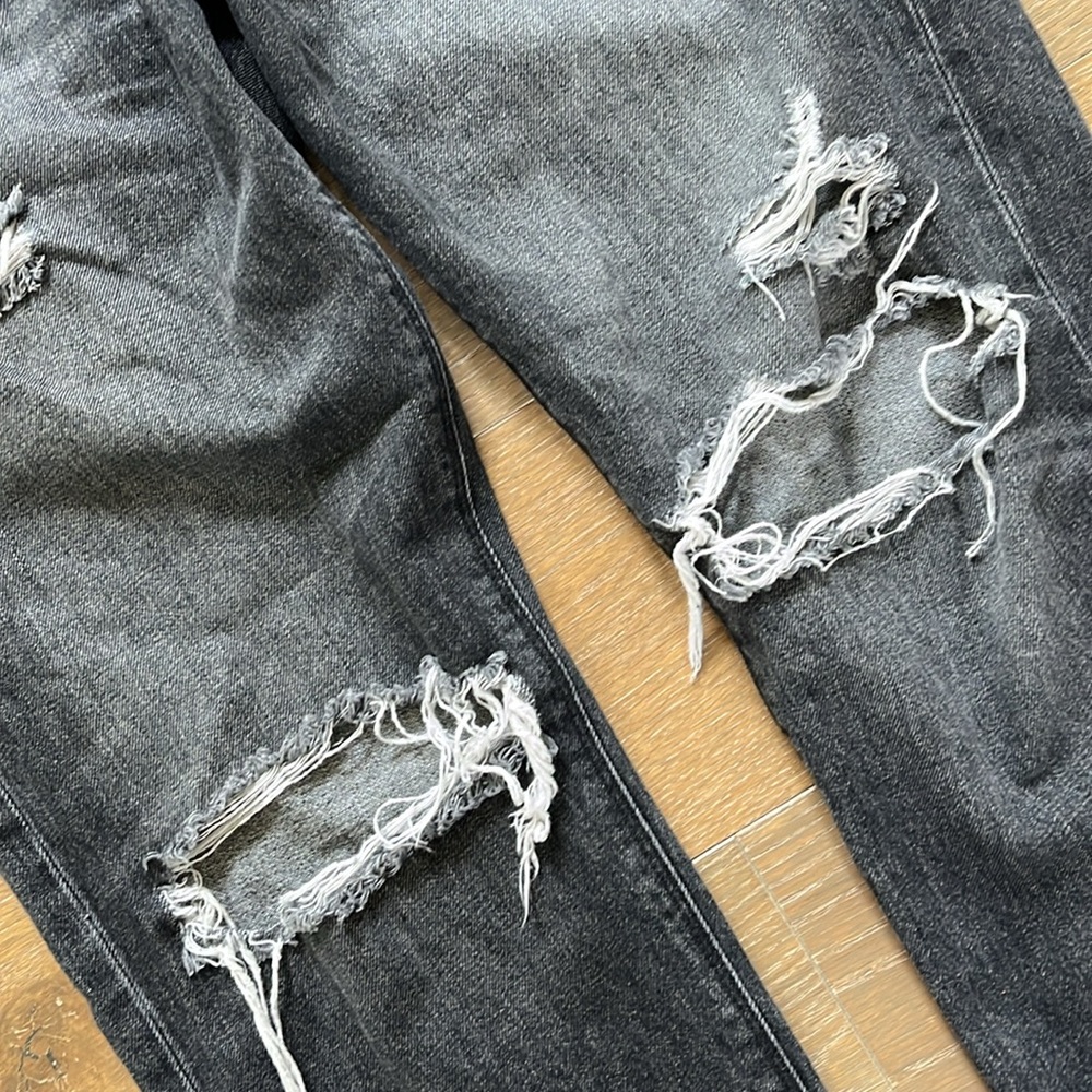 American Eagle Distressed Black Wash 90’s Boyfriend Jeans size 8 - Picture 3 of 12